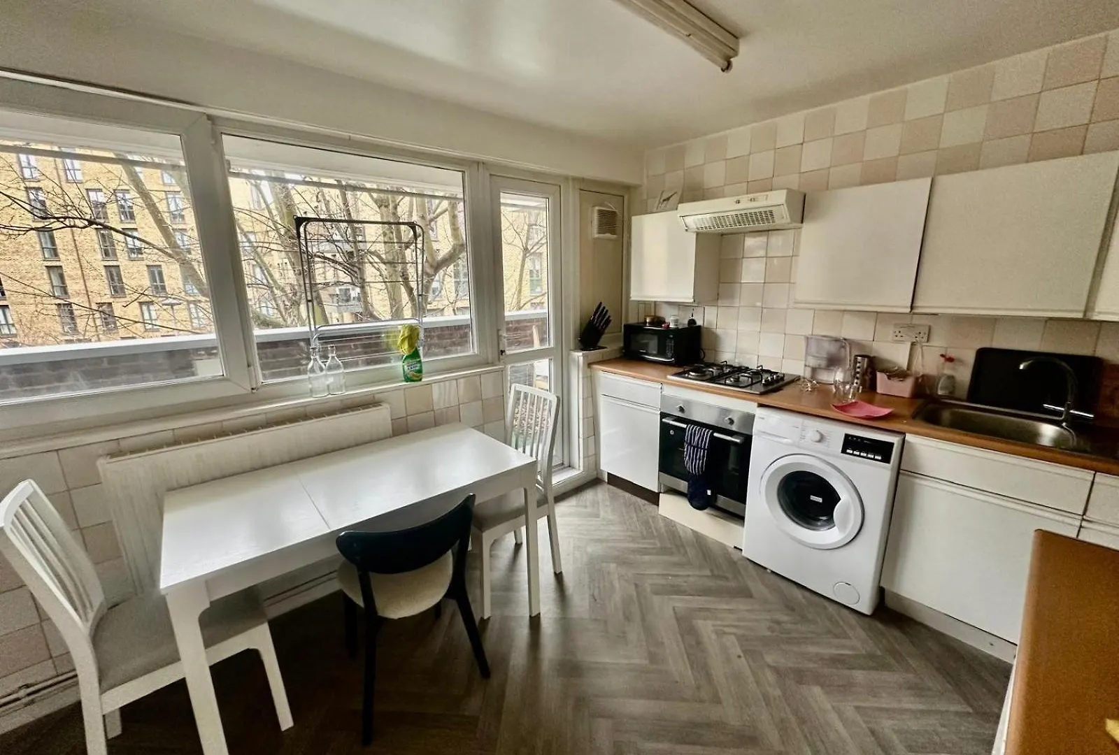 Renovu Houses In East London 0*,