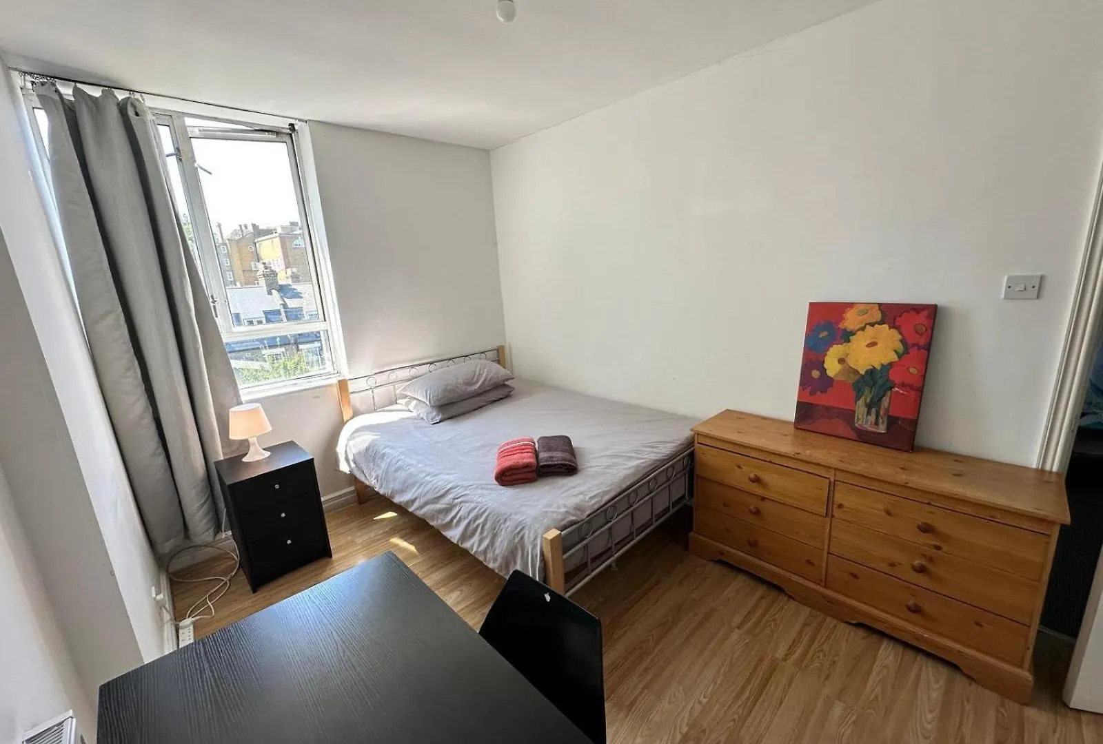 Guest house Renovu Houses In East London