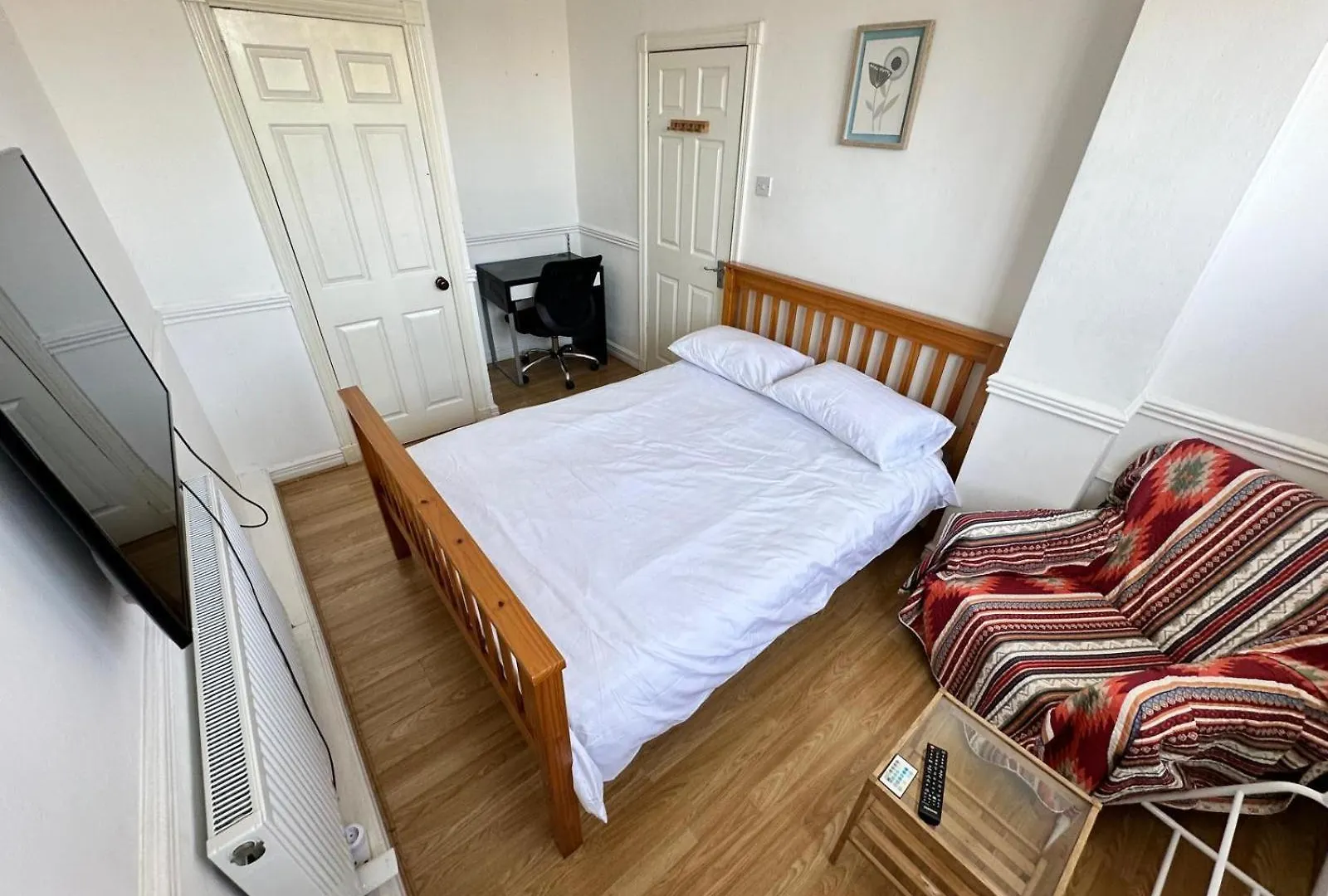 Renovu Houses In East London Guest house